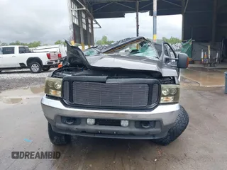 2004 Ford F-250 XL z VIN 1FTNW21P74EC39145, wystawiony jako IAAI lot #42263310 z przebiegiem 162 280 mil mil oraz . Historia ofert i sprzedaży dostępna na DreamBid. Obrazek 13.