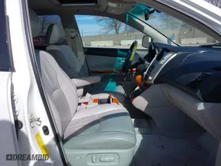 2006 Lexus RX 330 with VIN 2T2HA31U56C088525, listed as a IAAI auction lot 41705085 with 321,763 mi miles. Bid and sale history available at carsss.com. Image 5.
