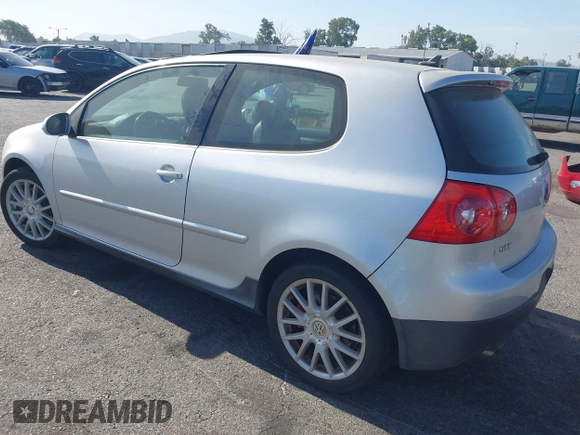 2007 Volkswagen GTI z VIN WVWFV71K07W045659, wystawiony jako IAAI lot #42339464 z przebiegiem 195 283 mil mil oraz . Historia ofert i sprzedaży dostępna na DreamBid. Obrazek 3.