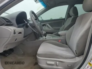 2010 Toyota Camry z VIN 4T1BF3EK1AU075962, wystawiony jako Copart lot #58929065 z przebiegiem 216 986 mil mil oraz Szkoda całkowita • Salvage title. Historia ofert i sprzedaży dostępna na DreamBid. Obrazek 7.