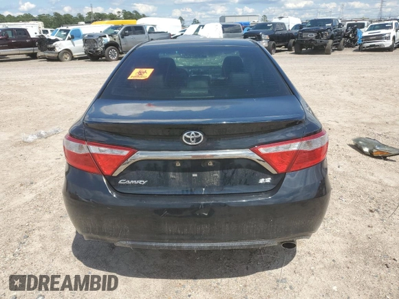 2017 Toyota Camry XLE z VIN 4T1BF1FKXHU295954, wystawiony jako Copart lot #56345095 z przebiegiem 41 672 mil mil oraz Szkoda całkowita • Salvage title. Historia ofert i sprzedaży dostępna na DreamBid. Obrazek 6.