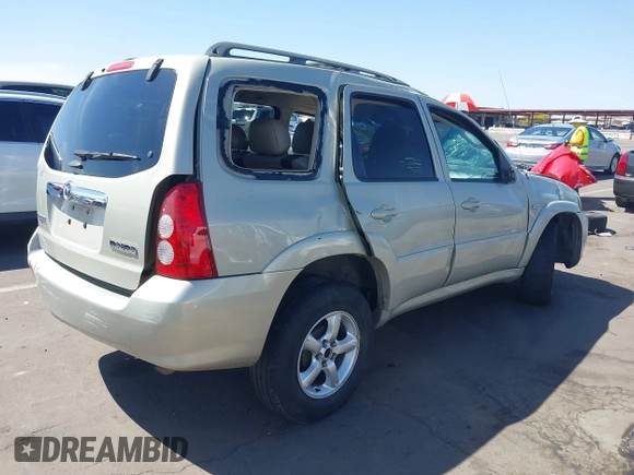 2005 Mazda Tribute i with VIN 4F2YZ02Z75KM56108, listed as a IAAI auction lot 42022864 with Not Provided miles and . Bid and sale history available at carsss.com. Image 4.