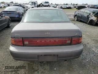 1993 Toyota Camry LE with VIN 4T1SK12EXPU224604, listed as a Copart auction lot 49920495 with 173,709 mi miles and Clean Title. Bid and sale history available at carsss.com. Image 6.