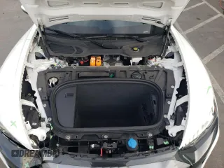 2022 Audi e-tron GT Premium Plus z VIN WAUFJBFWXN7008620, wystawiony jako Copart lot #79578044 z przebiegiem 25 026 mil mil oraz Szkody całkowita. Historia ofert i sprzedaży dostępna na DreamBid. Obrazek 11.