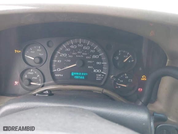2003 Chevrolet Express Cargo Van YF7 Upfitter with VIN 1GBFG15T431237706, listed as a IAAI auction lot 38581131 with 198,566 mi miles. Bid and sale history available at carsss.com. Image 7.