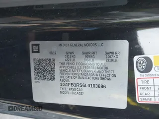 2020 Chevrolet Camaro 1LT z VIN 1G1FB1RS6L0103886, wystawiony jako IAAI lot #42402884 z przebiegiem 61 304 mil mil oraz . Historia ofert i sprzedaży dostępna na DreamBid. Obrazek 9.