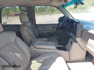 2001 Chevrolet Tahoe LS with VIN 1GNEK13T41R130752, listed as a IAAI auction lot 41966288 with 304,851 mi miles. Bid and sale history available at carsss.com. Image 5.