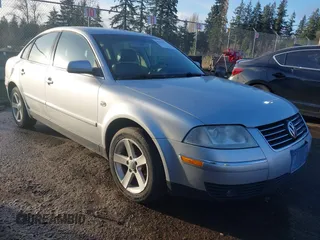 2004 Volkswagen Passat GLX z VIN WVWRH63B34P057015, wystawiony jako IAAI lot #41659722 z przebiegiem 114 225 mil mil oraz . Historia ofert i sprzedaży dostępna na DreamBid. Obrazek 1.
