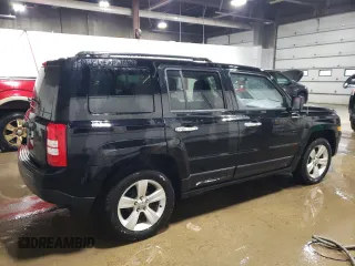 2013 Jeep Patriot Latitude with VIN 1C4NJPFA2DD255341, listed as a Copart auction lot 85511244 with 129,873 mi miles and Clean Title. Bid and sale history available at carsss.com. Image 3.