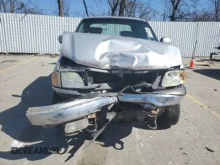 2003 Ford F-150 XLT with VIN 1FTRW08L03KD74119, listed as a Copart auction lot 47373105 with 303,513 mi miles and Salvage Title. Bid and sale history available at carsss.com. Image 5.