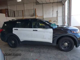 2021 Ford Police Interceptor with VIN 1FM5K8AC9MGC32063, listed as a IAAI auction lot 42071782 with 46,786 mi miles and . Bid and sale history available at DreamBid. Image 13.