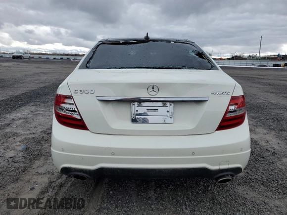 2012 Mercedes-Benz C 300 Sport with VIN WDDGF8BB4CA598687, listed as a Copart auction lot 55562575 with 371,312 mi miles and Clean title. Bid and sale history available at DreamBid. Image 6.