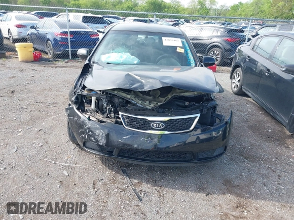 2013 Kia Forte EX with VIN KNAFU4A25D5713570, listed as a IAAI auction lot 42050462 with 87,027 mi miles. Bid and sale history available at carsss.com. Image 6.