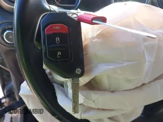 2018 Jeep Wrangler Unlimited Sport S с VIN 1C4HJXDGXJW280475, выставлен на аукционе IAAI как лот 42084746 с пробегом 93 228 миль миль и . История ставок и продаж доступна на DreamBid. Изображение 11.