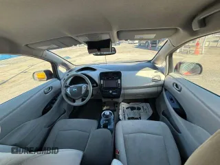 2011 Nissan LEAF SL-e with VIN JN1AZ0CP4BT000865, listed as a Copart auction lot 76585824 with 83,101 mi miles and Clean Title. Bid and sale history available at carsss.com. Image 9.