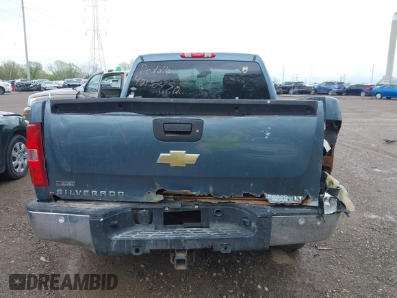 2011 Chevrolet Silverado 1500 LT with VIN 3GCPKSE33BG308883, listed as a IAAI auction lot 42130470 with 232,462 mi miles. Bid and sale history available at carsss.com. Image 16.