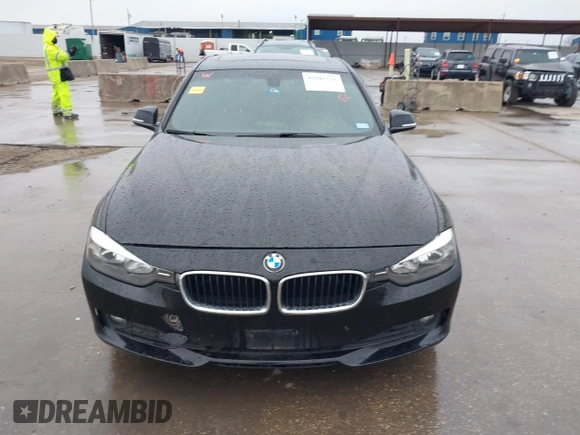 2015 BMW 3 Series 320i with VIN WBA3B1G5XFNT02032, listed as a IAAI auction lot 41581535 with 170,114 mi miles. Bid and sale history available at carsss.com. Image 12.