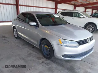 2012 Volkswagen Jetta SE с VIN 3VWDP7AJXCM358363, выставлен на аукционе IAAI как лот 42084343 с пробегом 160 667 миль миль и . История ставок и продаж доступна на DreamBid. Изображение 1.