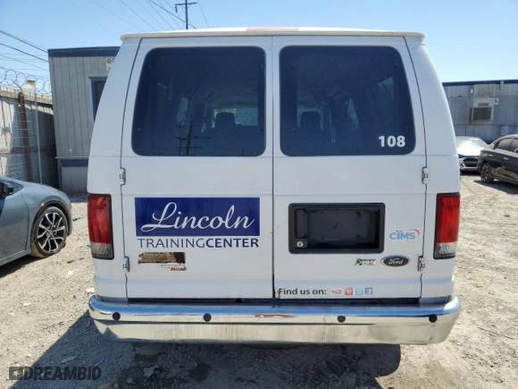 2014 Ford Econoline Wagon XL with VIN 1FBNE3BL9EDA36385, listed as a Copart auction lot 70272914 with 281,855 mi miles and Clean Title. Bid and sale history available at carsss.com. Image 6.