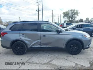 2018 Mitsubishi Outlander SE z VIN JA4AD3A38JZ020054, wystawiony jako IAAI lot #42100256 z przebiegiem 50 100 mil mil oraz . Historia ofert i sprzedaży dostępna na DreamBid. Obrazek 13.