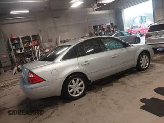 2005 Ford Five Hundred Limited with VIN 1FAFP251X5G108410, listed as a IAAI auction lot 41934529 with 118,202 mi miles and . Bid and sale history available at DreamBid. Image 4.