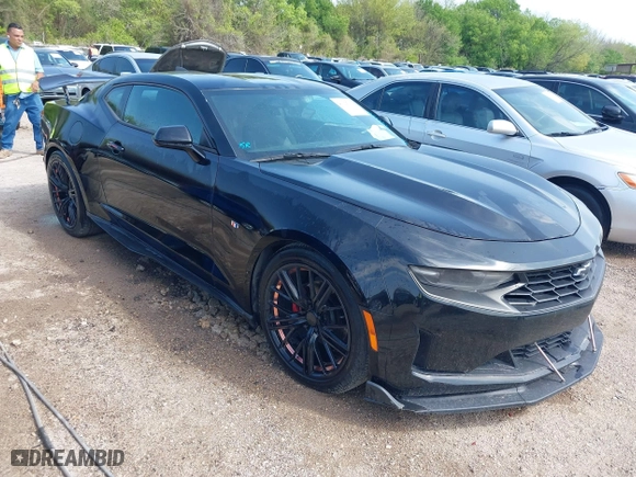 2019 Chevrolet Camaro 1LT with VIN 1G1FB1RX5K0133813, listed as a IAAI auction lot 41927669 with 89,557 mi miles. Bid and sale history available at carsss.com. Image 1.