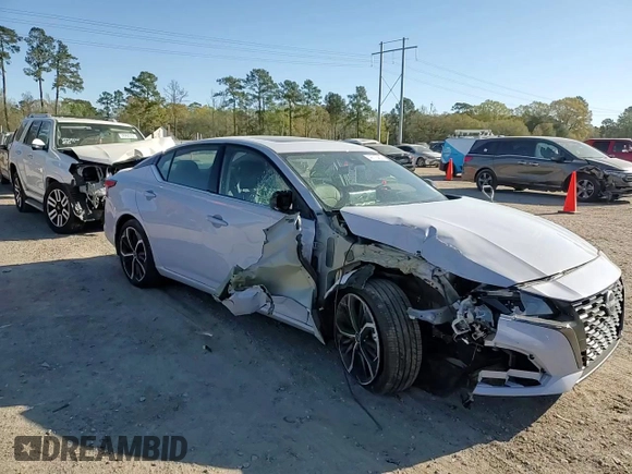 2024 Nissan Altima SR with VIN 1N4BL4CV2RN408648, listed as a Copart auction lot 49713425 with 15,704 mi miles and Salvage Title. Bid and sale history available at DreamBid. Image 11.