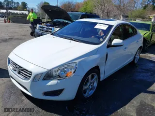 2013 Volvo S60 T5 Premier with VIN YV1612FS3D1227835, listed as a IAAI auction lot 41833680 with 136,776 mi miles. Bid and sale history available at carsss.com. Image 2.