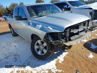2017 Ram 1500 SLT z VIN 1C6RR6GG7HS786146, wystawiony jako IAAI lot #41395864 z przebiegiem 161 587 mil mil oraz . Historia ofert i sprzedaży dostępna na DreamBid. Obrazek 1.