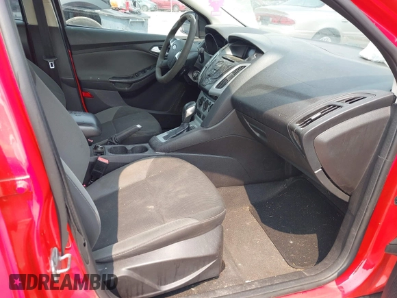 2013 Ford Focus SE z VIN 1FADP3F25DL314809, wystawiony jako IAAI lot #42399393 z przebiegiem 159 394 mil mil oraz . Historia ofert i sprzedaży dostępna na DreamBid. Obrazek 5.