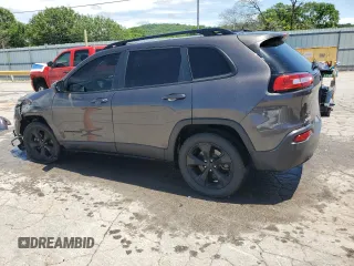 2018 Jeep Cherokee Latitude z VIN 1C4PJMCB7JD509688, wystawiony jako Copart lot #57351485 z przebiegiem 223 464 mil mil oraz Szkoda całkowita • Salvage title. Historia ofert i sprzedaży dostępna na DreamBid. Obrazek 2.