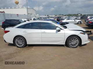 2020 Toyota Avalon Limited z VIN 4T1CZ1FB9LU045562, wystawiony jako IAAI lot #42111643 z przebiegiem 24 065 mil mil oraz . Historia ofert i sprzedaży dostępna na DreamBid. Obrazek 13.