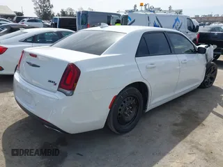 2021 Chrysler 300 with VIN 2C3CCABG5MH533004, listed as a IAAI auction lot 41916640 with 72,720 mi miles. Bid and sale history available at carsss.com. Image 4.