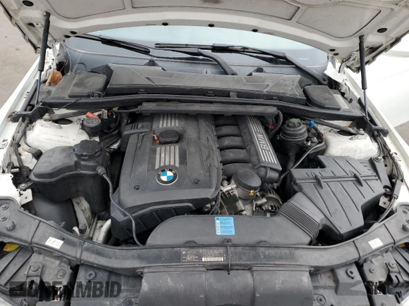 2011 BMW 3 Series 328i with VIN WBAKE3C5XBE441544, listed as a Copart auction lot 86638984 with 131,700 mi miles and Salvage Title. Bid and sale history available at DreamBid. Image 12.