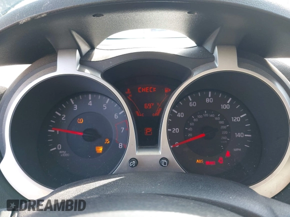 2014 Nissan Juke SV with VIN JN8AF5MR7ET353547, listed as a IAAI auction lot 42019926 with Not Provided miles and . Bid and sale history available at carsss.com. Image 7.