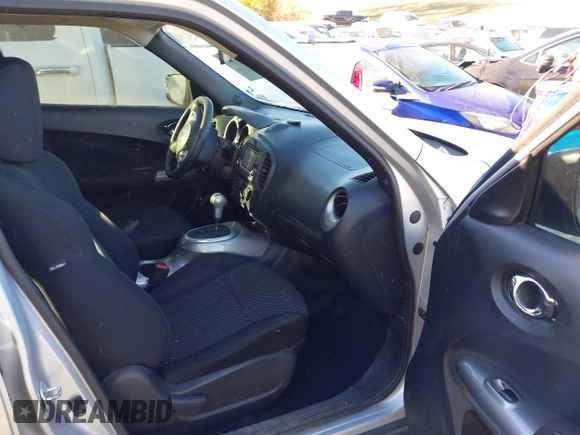2016 Nissan Juke S with VIN JN8AF5MR6GT607994, listed as a IAAI auction lot 41073937 with 103,371 mi miles. Bid and sale history available at carsss.com. Image 5.