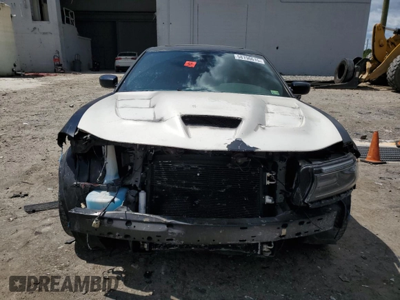 2015 Dodge Charger RT with VIN 2C3CDXCT9FH784672, listed as a Copart auction lot 58190615 with 121,033 mi miles and Salvage title. Bid and sale history available at DreamBid. Image 5.