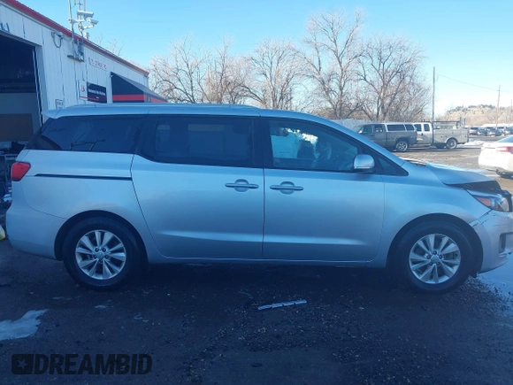 2016 Kia Sedona LX with VIN KNDMB5C18G6164472, listed as a IAAI auction lot 41661530 with 116,904 mi miles. Bid and sale history available at carsss.com. Image 13.