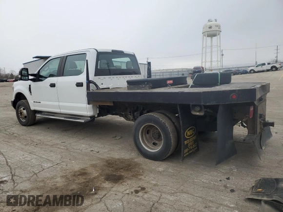 2019 Ford F-350 XL with VIN 1FD8W3HT6KEE55194, listed as a Copart auction lot 52143265 with 248,862 mi miles and Clean Title. Bid and sale history available at DreamBid. Image 2.