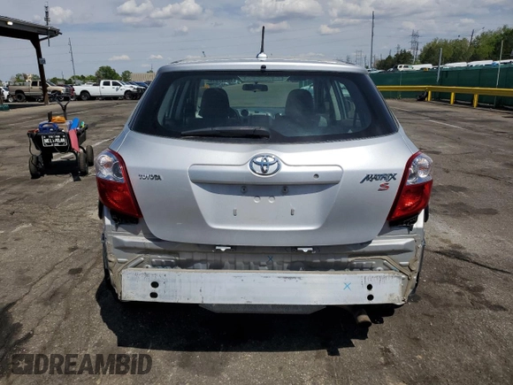 2009 Toyota Matrix S z VIN 2T1KE40E79C016082, wystawiony jako Copart lot #48547515 z przebiegiem 169 592 mil mil oraz Szkoda całkowita • Salvage title. Historia ofert i sprzedaży dostępna na DreamBid. Obrazek 6.