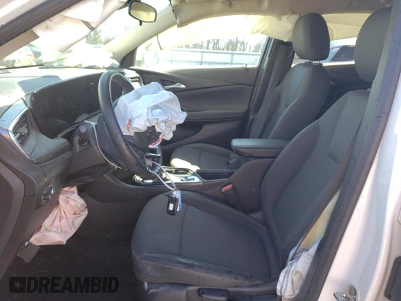 2024 Buick Encore GX Preferred с VIN KL4AMBS20RB034910, выставлен на аукционе Copart как лот 45584805 с пробегом 32 341 миль миль и Списание • Salvage title. История ставок и продаж доступна на DreamBid. Изображение 7.