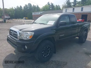 2010 Toyota Tacoma z VIN 5TEUU4EN4AZ743120, wystawiony jako IAAI lot #42342340 z przebiegiem 121 546 mil mil oraz . Historia ofert i sprzedaży dostępna na DreamBid. Obrazek 18.