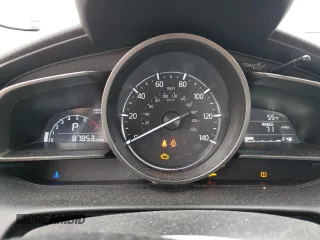 2018 Mazda CX-3 Sport z VIN JM1DKFB74J0318410, wystawiony jako Copart lot #83656364 z przebiegiem 87 853 mil mil oraz Szkoda całkowita • Salvage title. Historia ofert i sprzedaży dostępna na DreamBid. Obrazek 9.