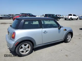 2008 MINI Hardtop with VIN WMWMF33528TT60211, listed as a Copart auction lot 55355705 with 112,027 mi miles and Clean Title. Bid and sale history available at DreamBid. Image 3.