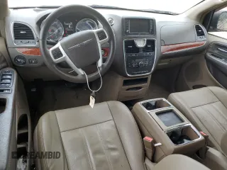 2015 Chrysler Town & Country Touring with VIN 2C4RC1BG6FR628111, listed as a Copart auction lot 71528604 with 81,763 mi miles and Salvage Title. Bid and sale history available at DreamBid. Image 8.