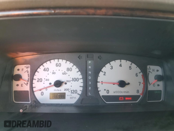 2002 Mitsubishi Montero z VIN JA4MT41R62J021195, wystawiony jako Copart lot #47021115 z przebiegiem 196 795 mil mil oraz Szkoda całkowita • Salvage title. Historia ofert i sprzedaży dostępna na DreamBid. Obrazek 9.