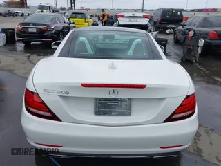 2020 Mercedes-Benz SLC 300 с VIN W1KPK3JA7LF170171, выставлен на аукционе IAAI как лот 42119425 с пробегом 2 408 миль миль и . История ставок и продаж доступна на DreamBid. Изображение 16.