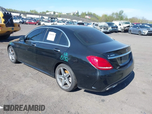 2018 Mercedes-Benz C 300 с VIN 55SWF4KB3JU273059, выставлен на аукционе IAAI как лот 42090952 с пробегом 102 407 миль миль и . История ставок и продаж доступна на DreamBid. Изображение 3.