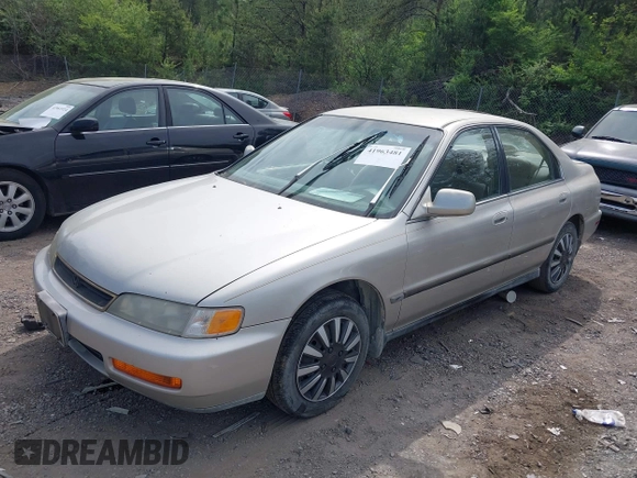 1996 Honda Accord LX with VIN 1HGCD5635TA258353, listed as a IAAI auction lot 41963481 with 215,926 mi miles and . Bid and sale history available at carsss.com. Image 2.