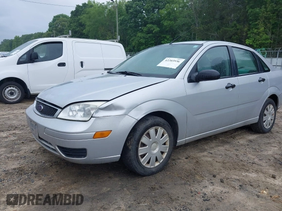 2005 Ford Focus S with VIN 1FAFP34N35W271612, listed as a IAAI auction lot 42203936 with 207,837 mi miles and . Bid and sale history available at carsss.com. Image 6.